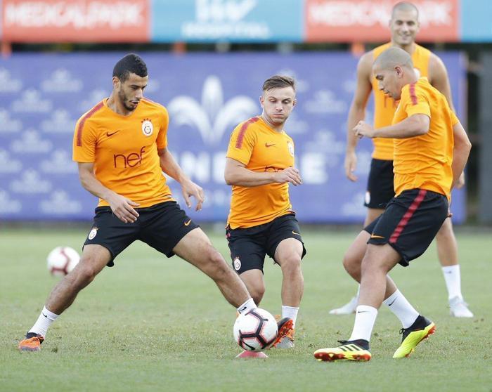 Emre Akbaba ilk idmanına çıktı