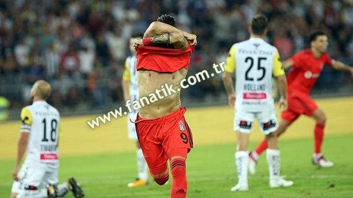 Gecenin adamı Negredo