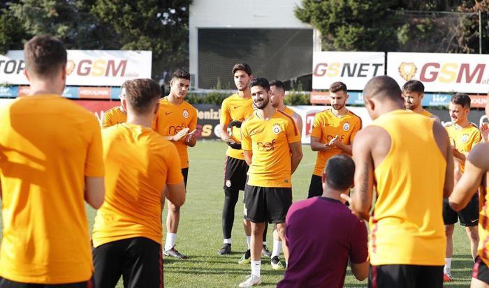 Emre Akbaba ilk idmanına çıktı