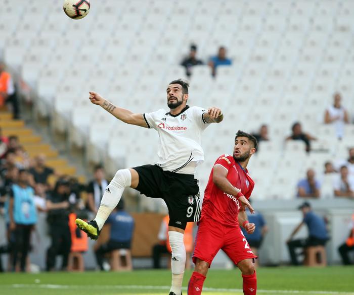 Beşiktaş-Altınordu maçında şok protesto