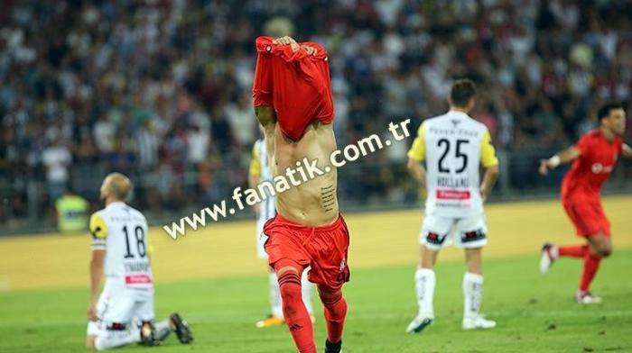 Gecenin adamı Negredo