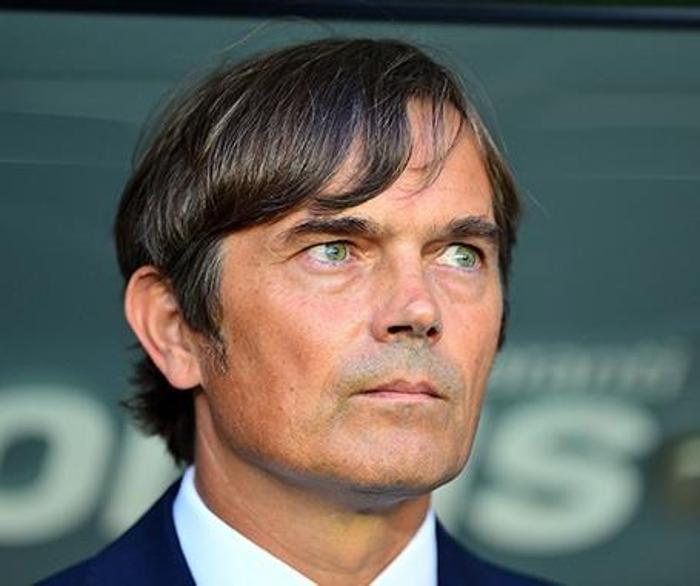 Phillip Cocu neşteri vuruyor