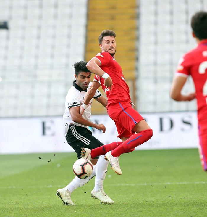 Beşiktaş-Altınordu maçında şok protesto