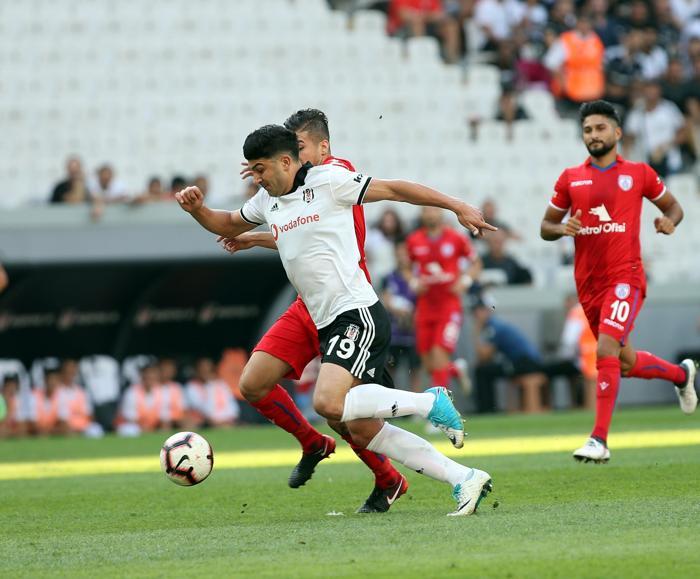 Beşiktaş-Altınordu maçında şok protesto