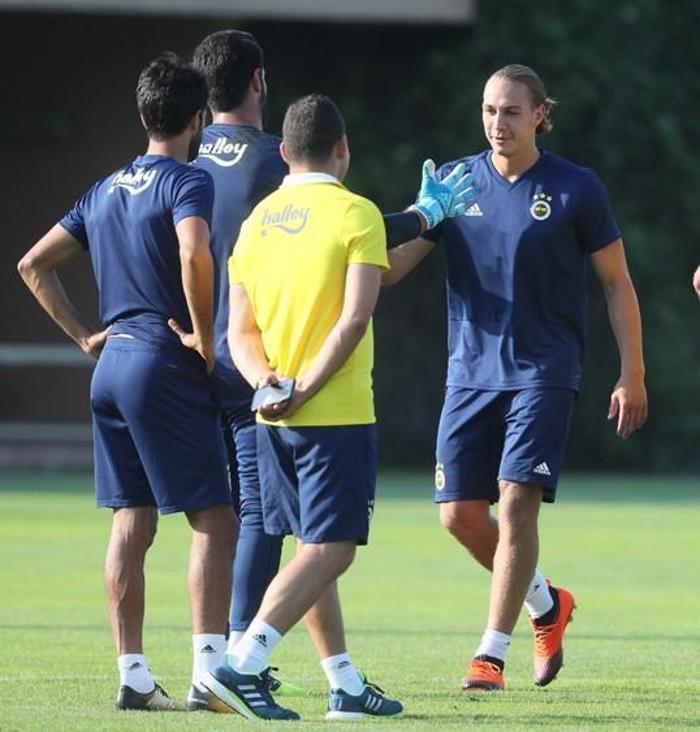 Michael Frey, Fenerbahçede ilk antrenmanına çıktı