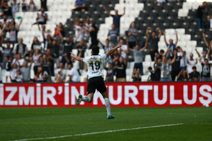 Beşiktaş-Altınordu maçında şok protesto