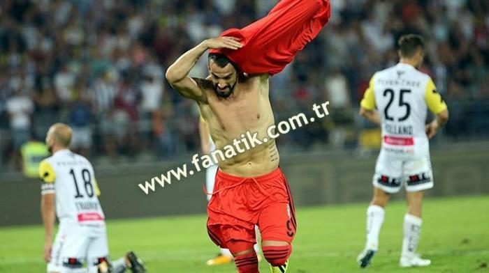Gecenin adamı Negredo