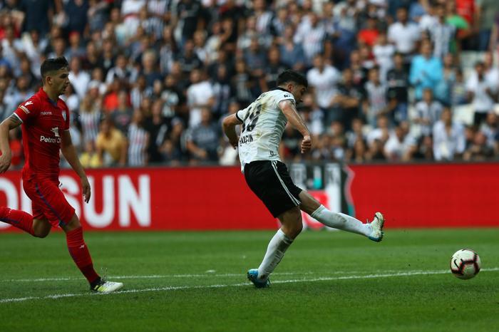 Beşiktaş-Altınordu maçında şok protesto