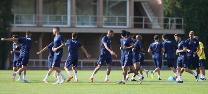 Michael Frey, Fenerbahçede ilk antrenmanına çıktı