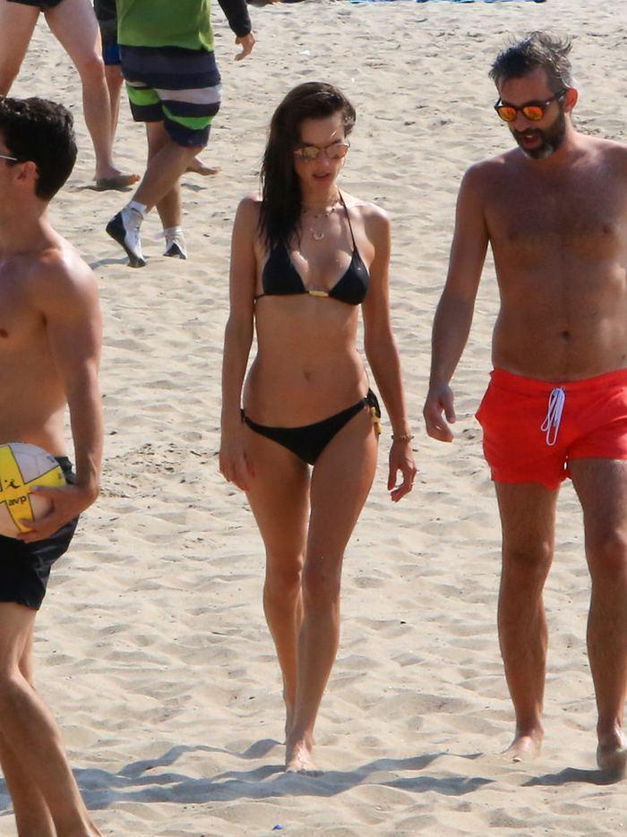 Alessandra Ambrosio kumsalda