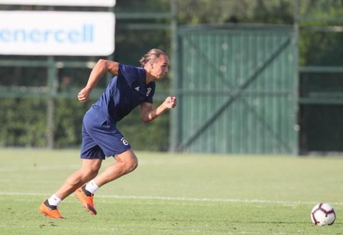 Michael Frey, Fenerbahçede ilk antrenmanına çıktı