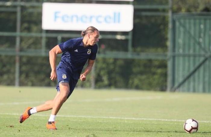 Michael Frey, Fenerbahçede ilk antrenmanına çıktı
