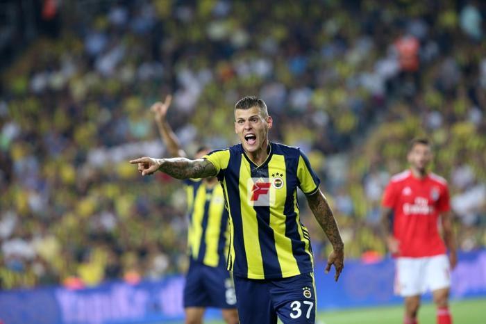 Fenerbahçe - Benfica maçından kareler