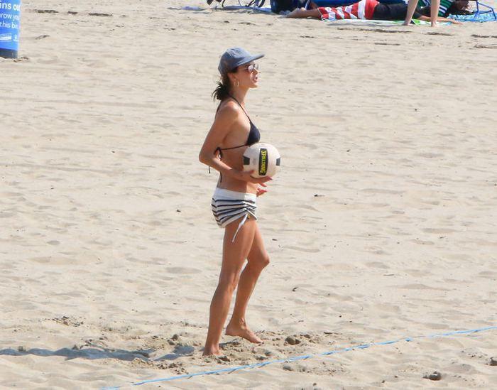 Alessandra Ambrosio kumsalda