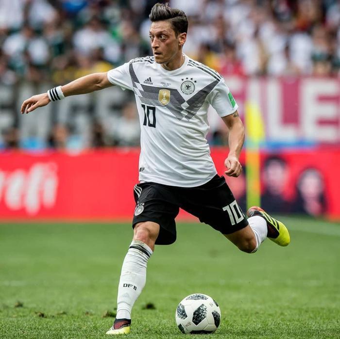 Uli Hoenessten Mesut Özil hakkında skandal ifadeler