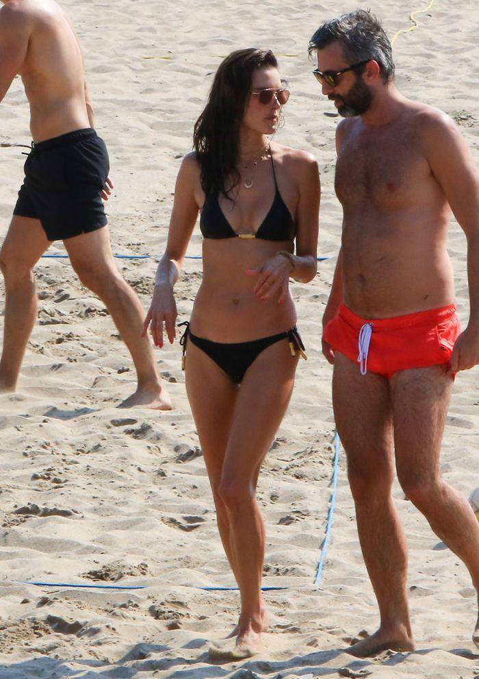 Alessandra Ambrosio kumsalda