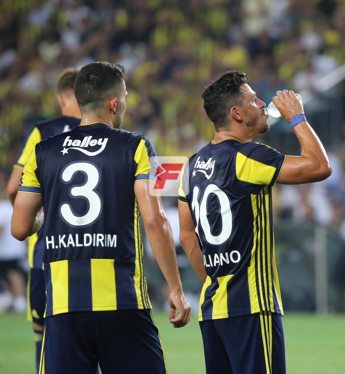 Fenerbahçe - Benfica maçından kareler