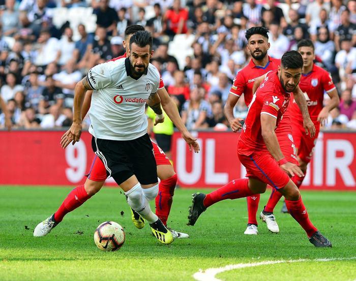 Beşiktaş-Altınordu maçında şok protesto