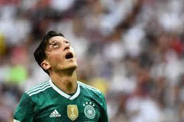 Uli Hoenessten Mesut Özil hakkında skandal ifadeler