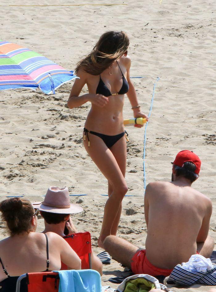 Alessandra Ambrosio kumsalda