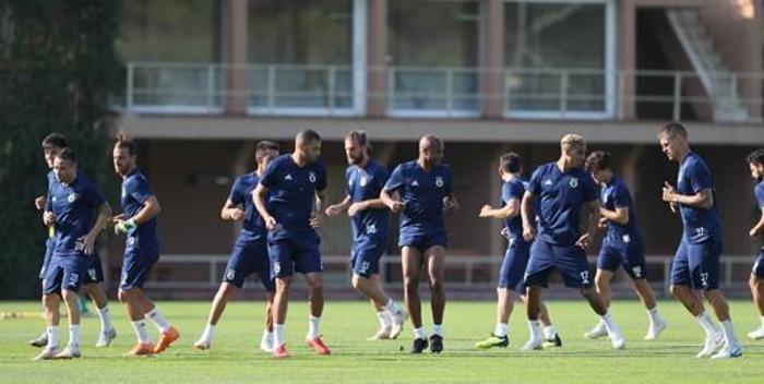 Michael Frey, Fenerbahçede ilk antrenmanına çıktı