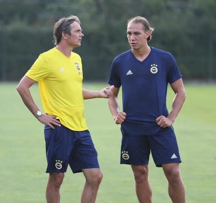 Michael Frey, Fenerbahçede ilk antrenmanına çıktı