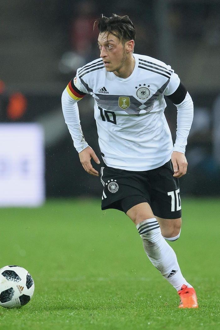 Uli Hoenessten Mesut Özil hakkında skandal ifadeler