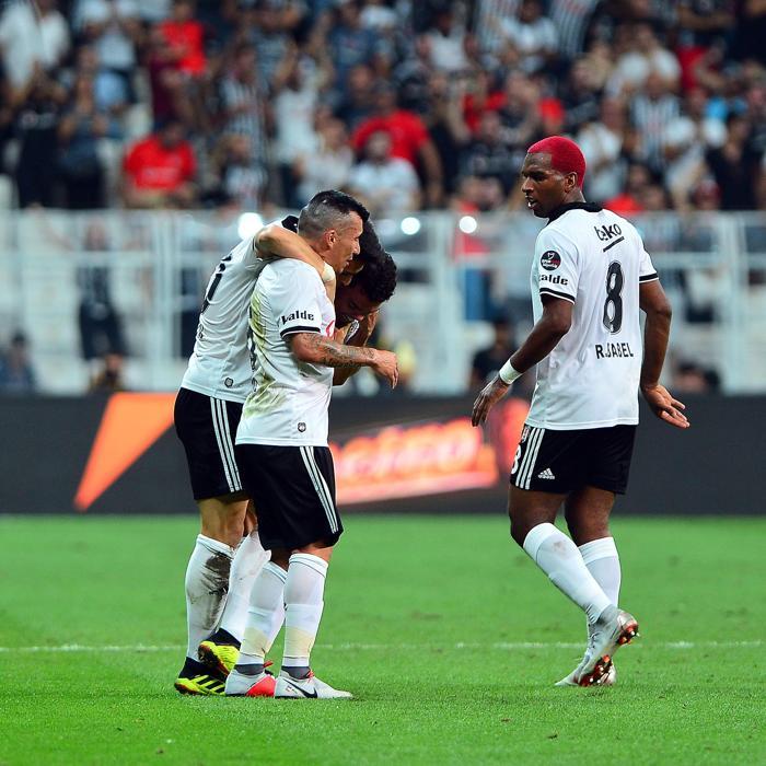 Fanatik yazarlarının Beşiktaş - Akhisar maçı yorumları