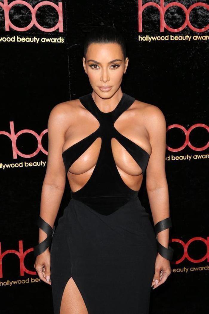 Kim Kardashian düğün dönüşü böyle görüntülendi
