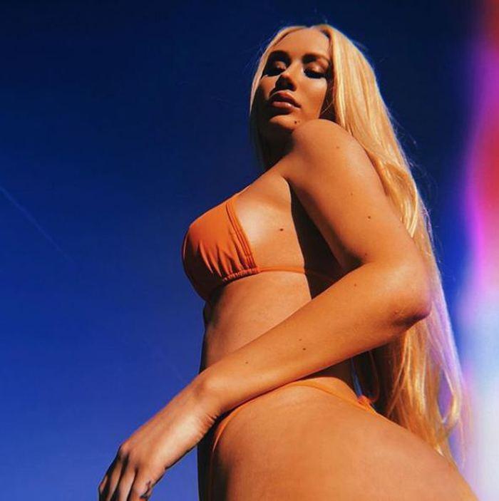Iggy Azalea lüks yatta twerk yaptı