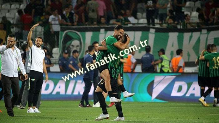 Akhisarspor kupasını aldı