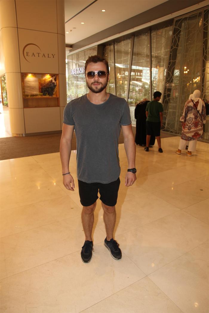 Yemeğe fotoğraf arası