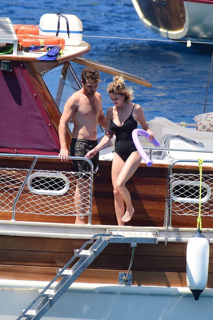 Aras Bulut İynemli ile Bige Önal serin sularda