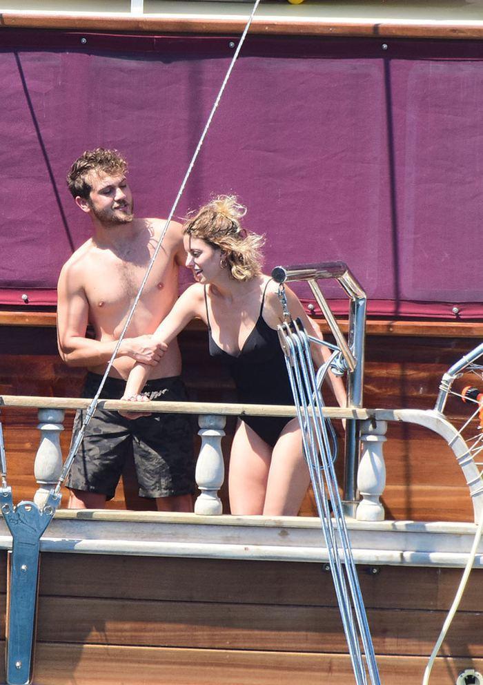 Aras Bulut İynemli ile Bige Önal serin sularda