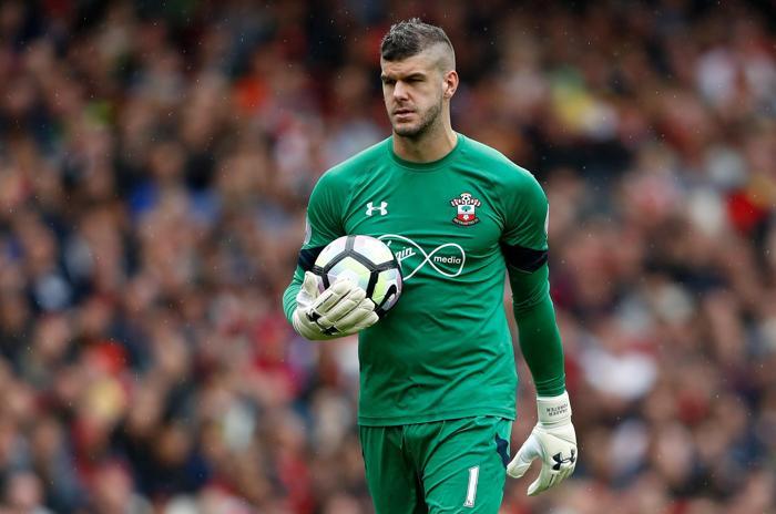 Fenerbahçe ve Beşiktaş peşinde Fraser Forster...