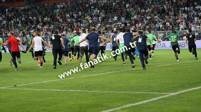 Akhisarspor kupasını aldı