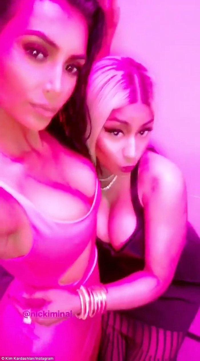 Kim Kardashian düğün dönüşü böyle görüntülendi