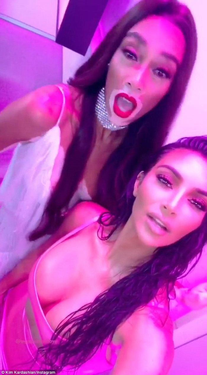 Kim Kardashian düğün dönüşü böyle görüntülendi