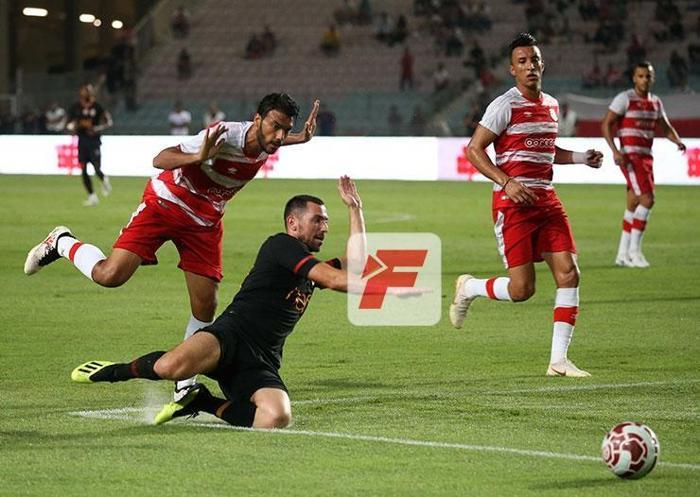 Fatih Terim çıldırdı Sahaya girdi...