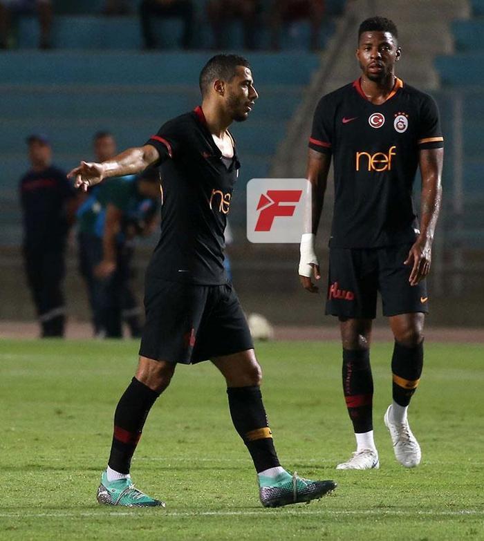 Fatih Terim çıldırdı Sahaya girdi...