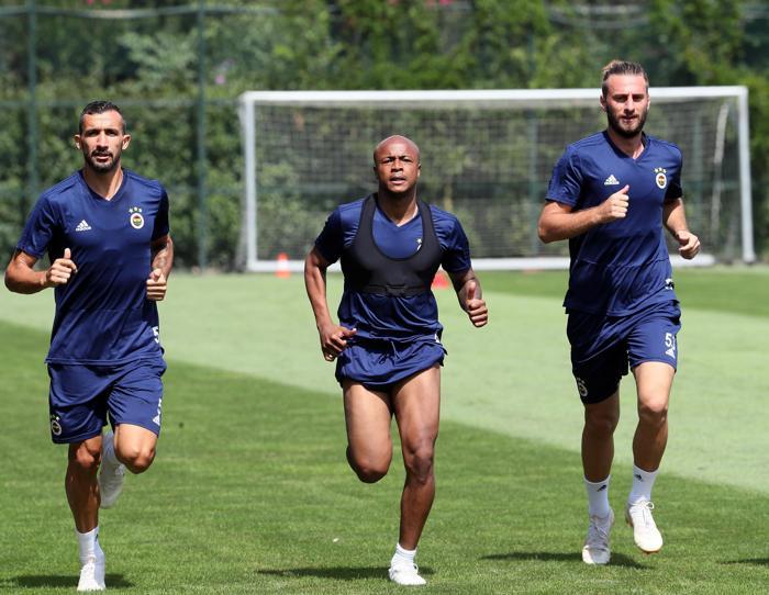 Fenerbahçede Andre Ayew ilk kez takımla birlikte çalıştı