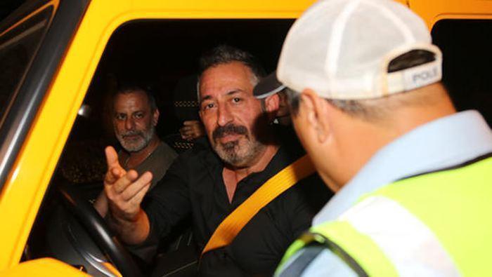 Cem Yılmaz, parti çıkışı polis çevirmesine takıldı