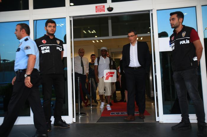 İşte Andre Ayewden ilk fotoğraflar