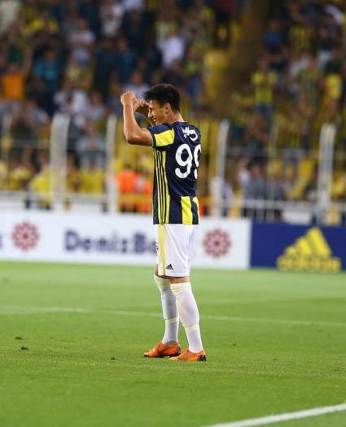 Eljif Elmas yüksek bonservis bedeliyle...