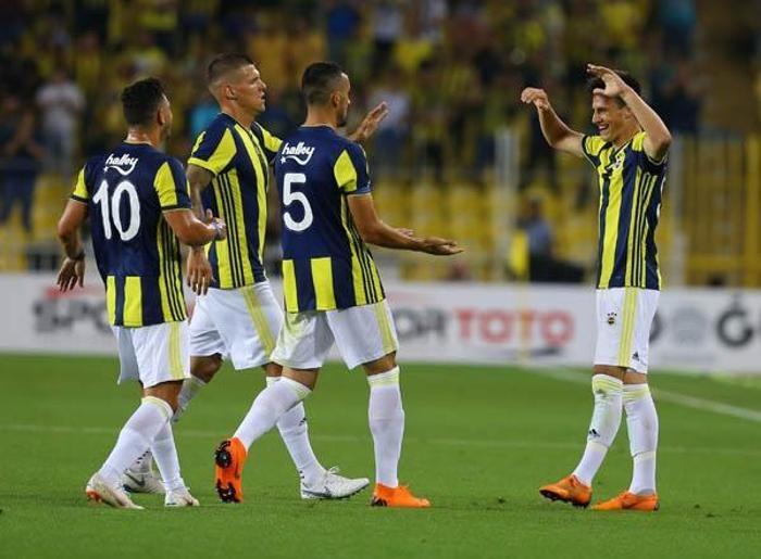 Eljif Elmas yüksek bonservis bedeliyle...