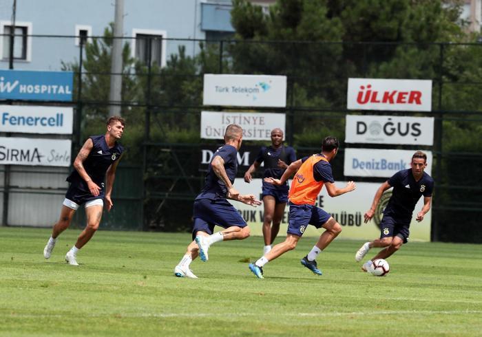 Fenerbahçede Andre Ayew ilk kez takımla birlikte çalıştı