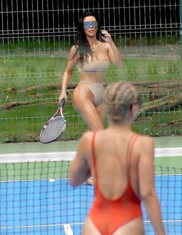 Kim Kardashian: Donald Trump aradığında çıplaktım
