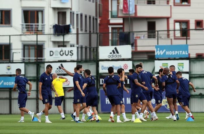 Fenerbahçede Andre Ayew ilk kez takımla birlikte çalıştı