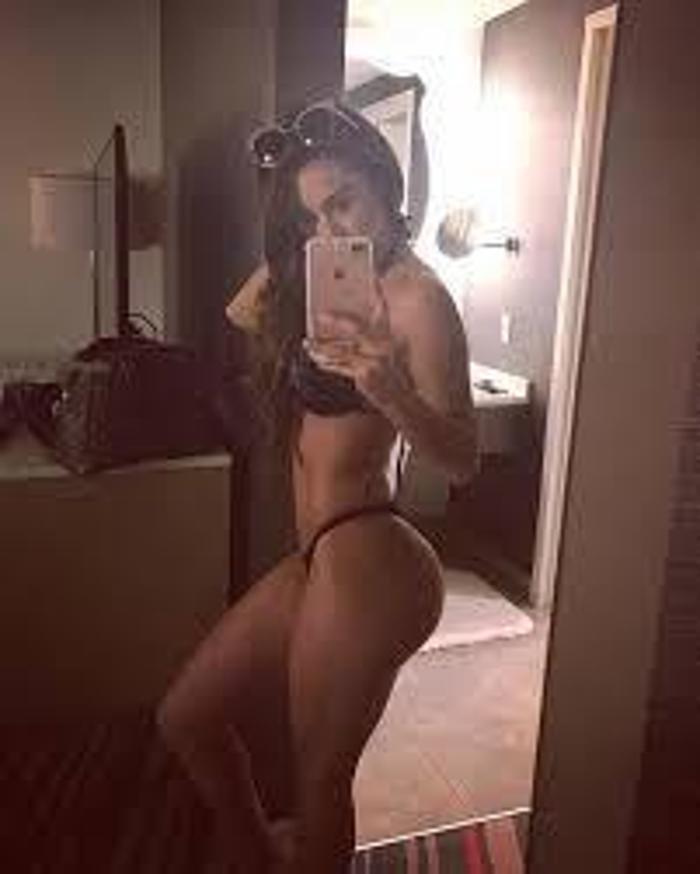 Yanet Garcia oyun için terkedildi