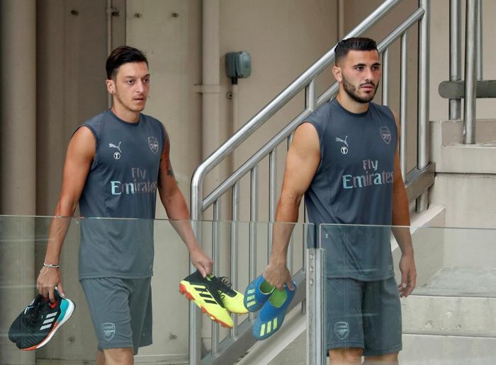 Şok detay Mesut Özil tehdit mi ediliyor